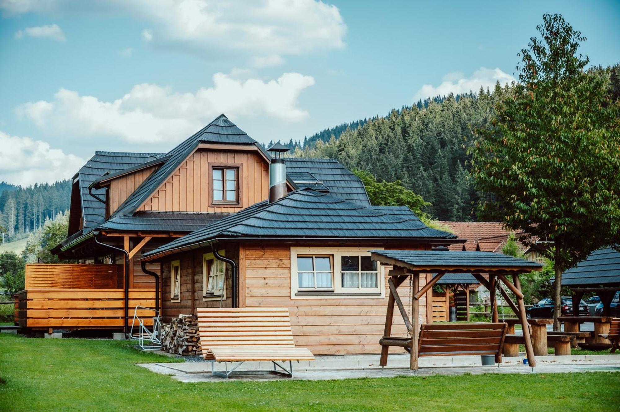 Valassky Dvur Velke Karlovice Exterior photo